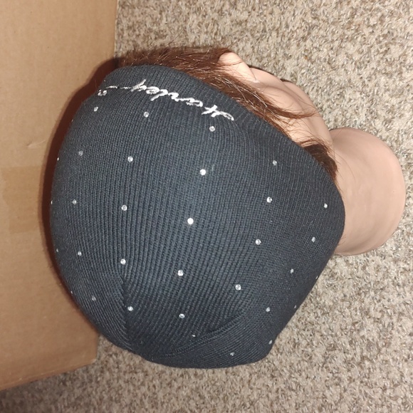 Harley Davidson Women's Embroidered Sequin Knit Beanie Black - Picture 6 of 9